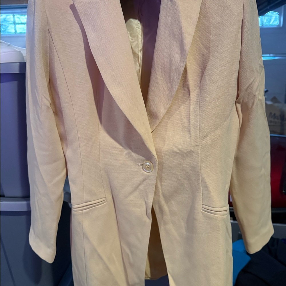 Elegant Cream Women's Blazer mp54 - Picture 2 of 5